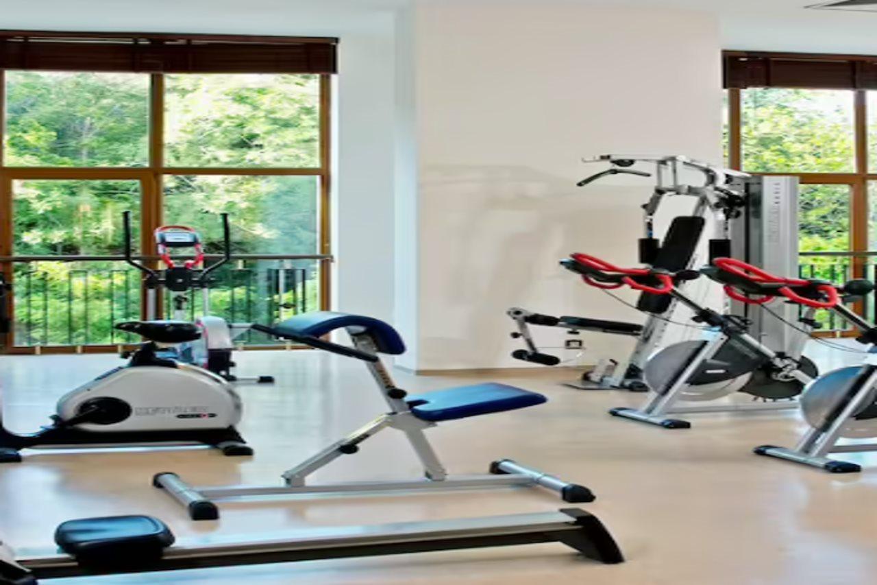 Melia Grand Hermitage All Inclusive Golden Sands Exterior foto A typical home gym