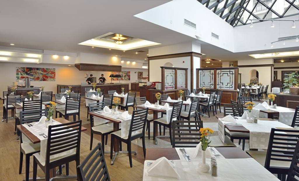 Melia Grand Hermitage All Inclusive Golden Sands Exterior foto The restaurant