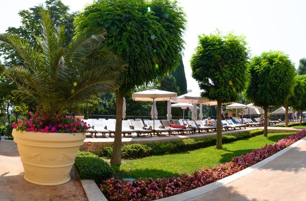 Melia Grand Hermitage All Inclusive Golden Sands Exterior foto The pool area