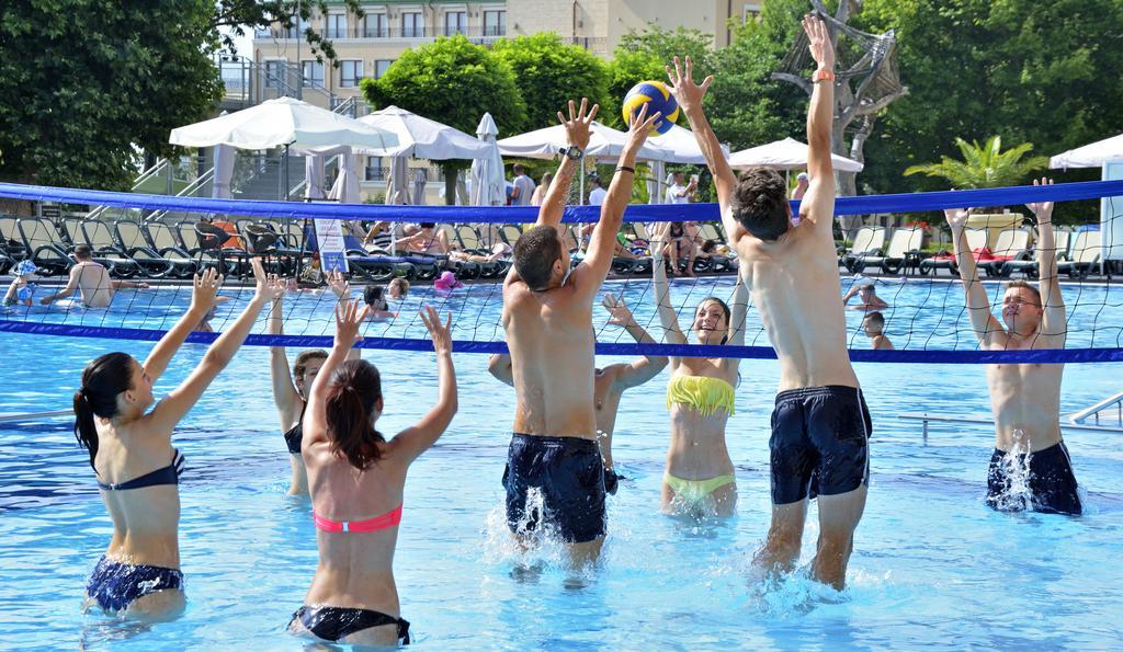 Melia Grand Hermitage All Inclusive Golden Sands Exterior foto Water volleyball