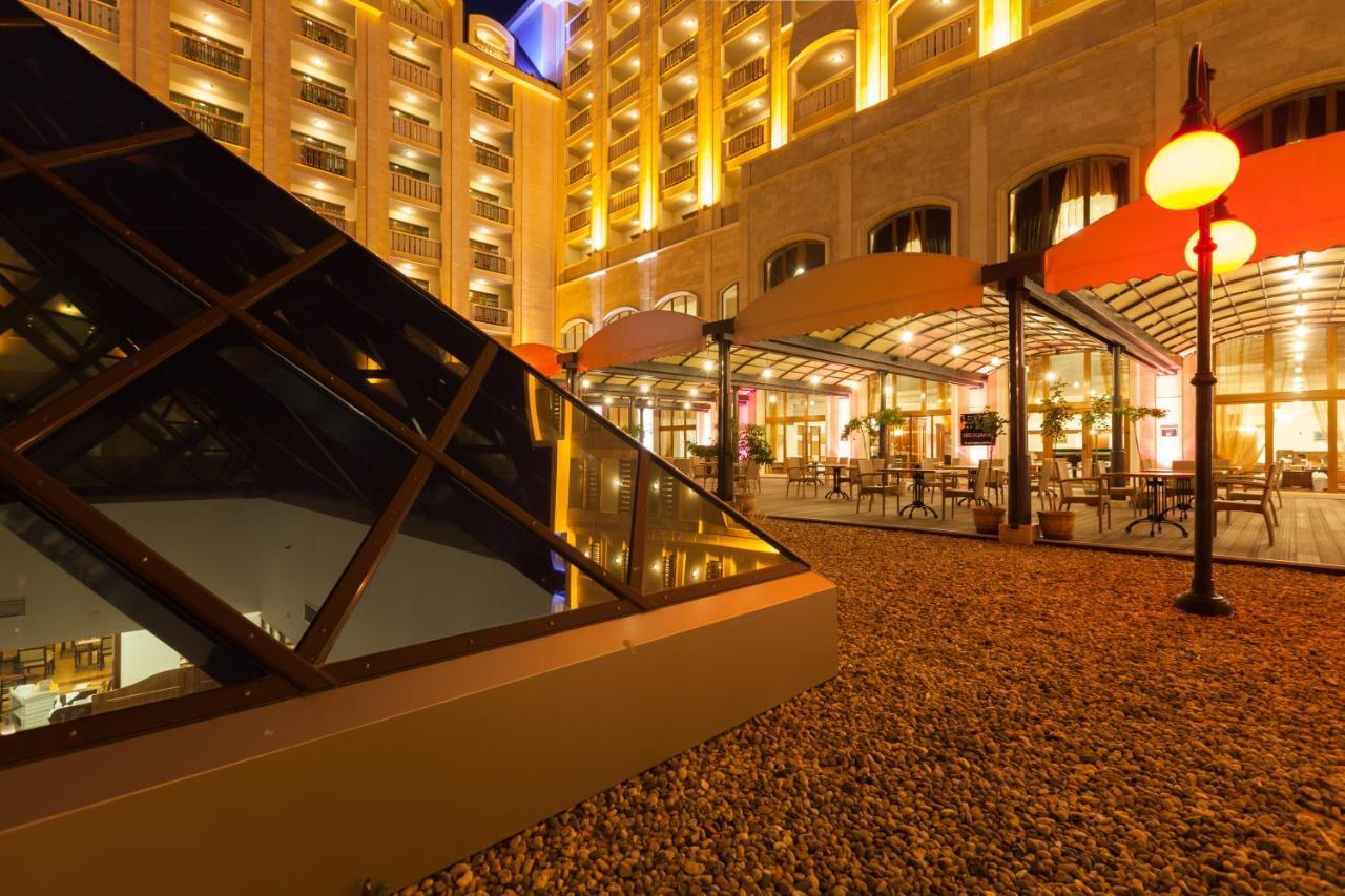 Melia Grand Hermitage All Inclusive Golden Sands Quarto foto The hotel's atrium
